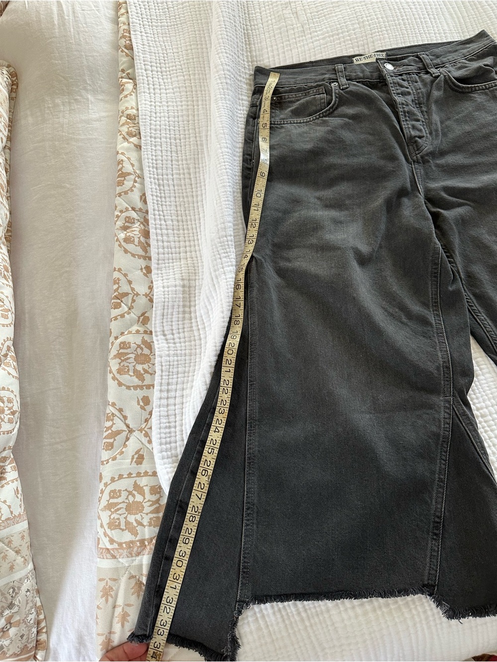 We the Free Ripple Wide Leg Crop
Jeans - Fade to Black - Size 30 - Picture 11 of 12